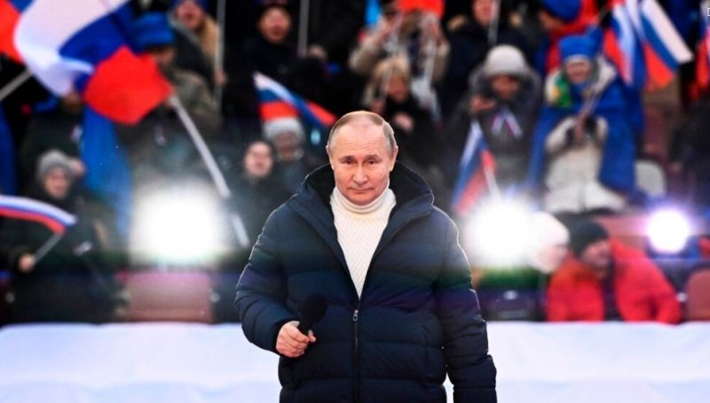 Putin estafeti qəbul edib 