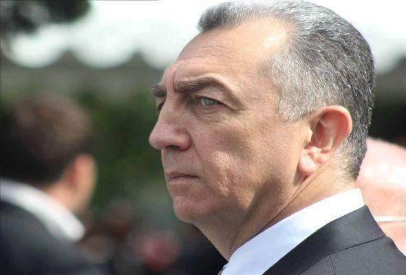 Əzizov Bakıdakı qəzalı binalardan danışdı 
