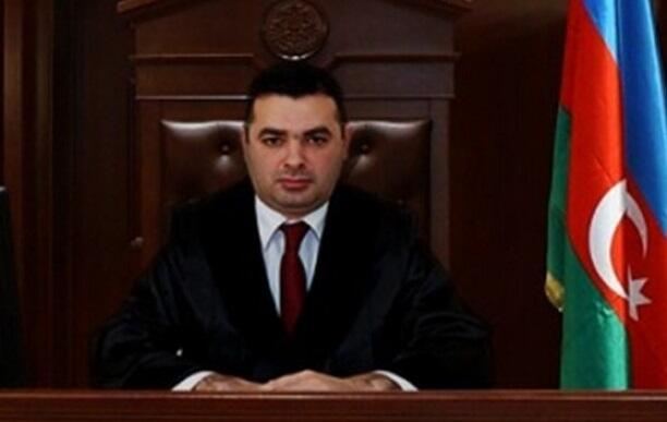 Arvadını öldürən sabiq hakimin cəzası azaldıldı 