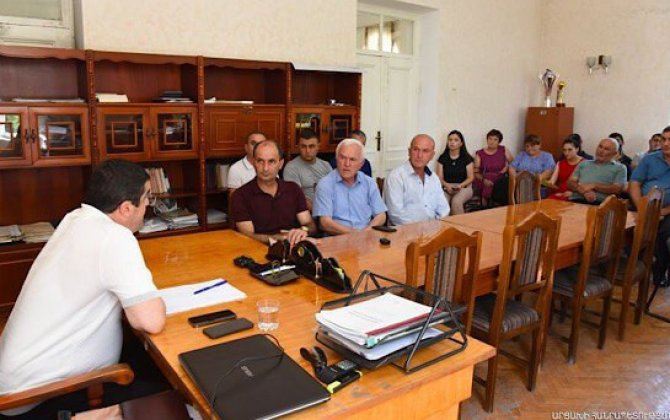 Arayik Qarabağ ermənilərini silahlandırmaqdan danışdı 