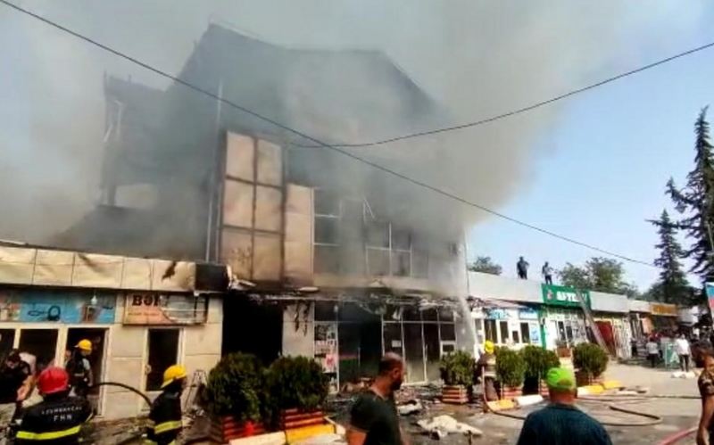 Cəlilabadda bazarda yanğın söndürülüb 