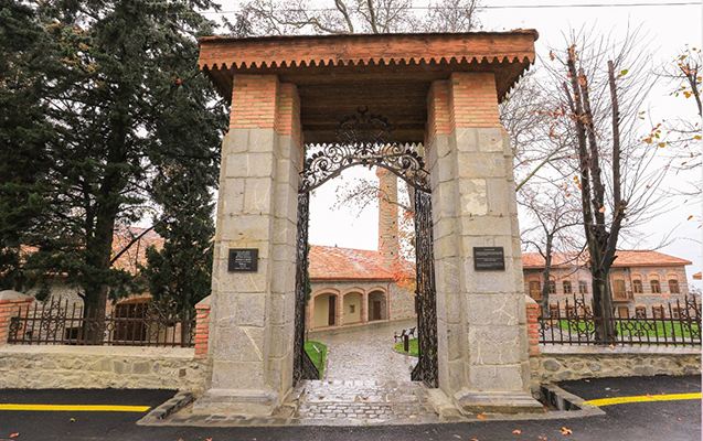 Tapılan qəbrin Şəki xanına məxsus olduğu təsdiqləndi 