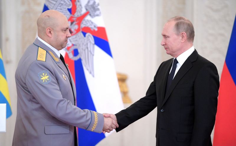 Putinin təyin etdiyi general Surovikin döyüş taktikasını dəyişdi - Şiddətli döyüş başladı