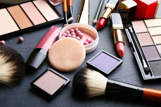 Kosmetik vasitələrə sperma qatılır? - ŞOK FAKTLAR