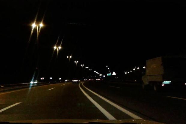 Sürücülərin NƏZƏRİNƏ: Bakıda aeroport yolunda... 