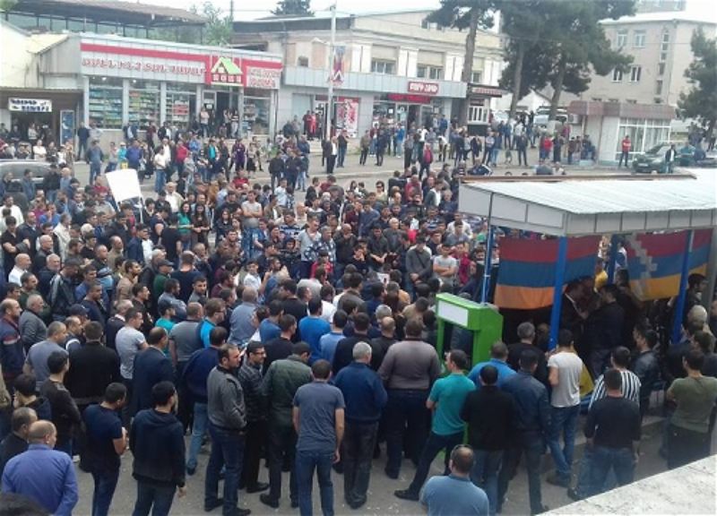 Xankəndidə aksiya: Qondarma rejimə basqı artır