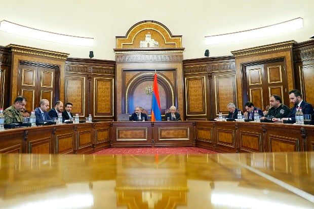 Ermənistan TƏŞVİŞDƏ: Paşinyan  Təhlükəsizlik Şurasını topladı