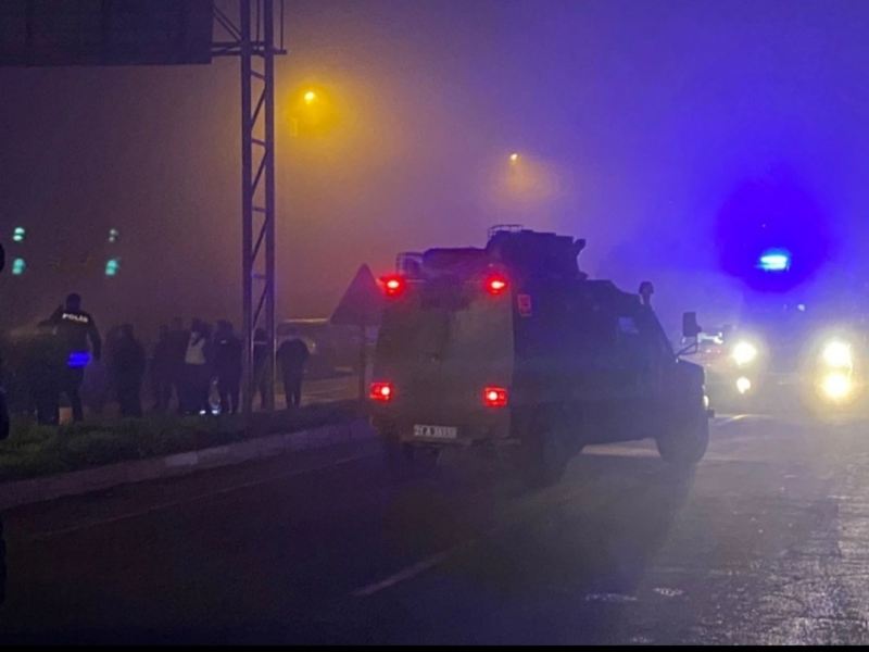 Türkiyədə dəhşətli hadisə: 8 polis əməkdaşı yaralandı - Video