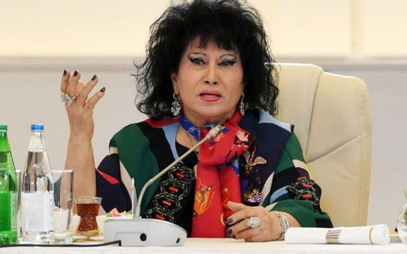 Zeynəb Xanlarovanın adından dələduzluq edildi 