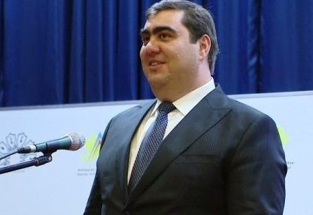 Vasif Talıbovun oğlu da atasının vəzifədən çıxarılması qərarına əl qaldırıb - VİDEO