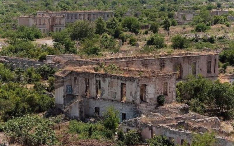 Azad edilmiş ərazilərdə çalışan əcnəbilərə 2 il müddətinə iş icazəsi veriləcək 