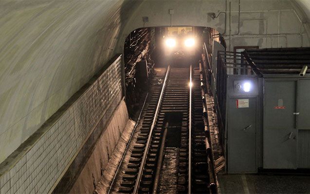 Metroda qatar tuneldə qaldı - Açıqlama