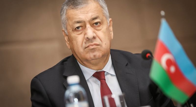 \"Bakı Şəhər İcra Hakimiyyəti bunları əvvəldən fikirləşməlidir\" - Vahid Əhmədov “20 Yanvar”dakı mağazaların aqibətindən DANIŞDI