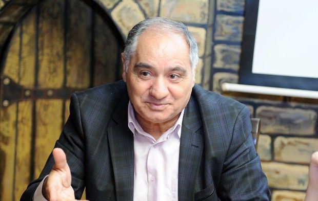 \"Ramiz Mehdiyev AMEA-nı da Prezident Aparatı kimi idarə etməyə çalışır\" - Qulu Məhərrəmli