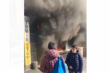 Bakıda məşhur dönərxana yanır - VİDEO
