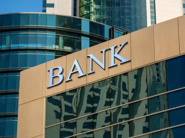 Bank sektorumuz inkişafdan qalır: Gəlir səviyyəsinə görə Cənubi Qafqazda niyə ən geridəyik?