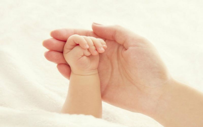 Bakıda 15 yaşlı qız uşaq dünyaya gətirib, ana da, uşaq da ölüb