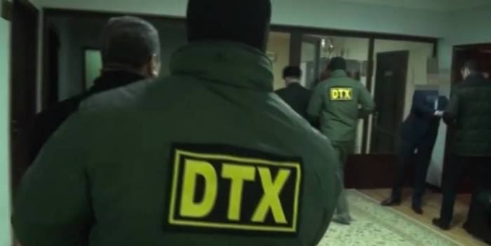 Müdafiə Nazirliyində yüksək rütbəli zabitin müəmmalı ölümü: \"Yükləməyə çalışdılar\"