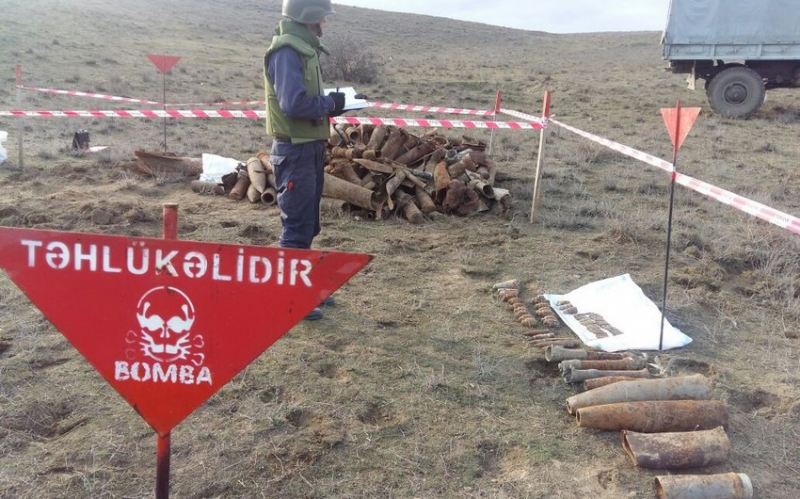 Tərtərdə yol işçiləri minaya düşüb, xəsarət alanlar var 