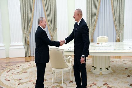 KİV:Vladimir Putin İlham Əliyevlə görüşəcək
