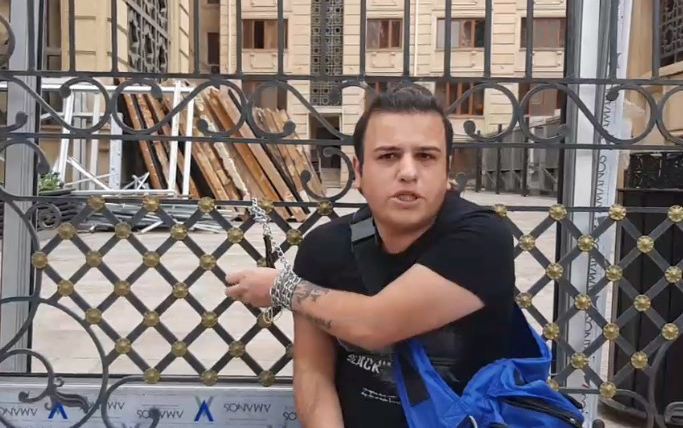 Bakıda gənc blogeri əmisi oğlu bıçaqlayaraq öldürdü 