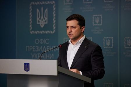 Zelenski: \"Ukrayna Rusiyanın hücumlarını dayandırıb\" 