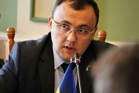 Ukrayna səfiri: “Hazırda əlində silah tuta bilən hər kəs orduya yazılır\" 