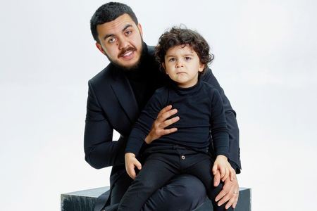 Kiyevdə yaşayan azərbaycanlı müğənni: \"Oğlum Odessada qalıb\" - FOTO 