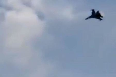 Ukraynaya məxsus qırıcı Rusiya \"Su-35\"ni belə vurdu - Anbaan VİDEO