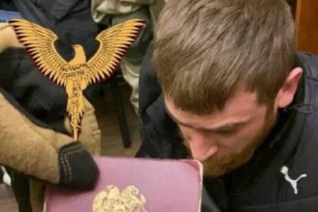 Ukraynaya Ermənistan hərbçisi əsir götürüldü: Ruslar üçün  savaşırmış... FOTO