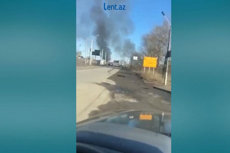 Ukrayna Bayraktar TB2 ilə rus hərbi konvoyunu belə vurdu 