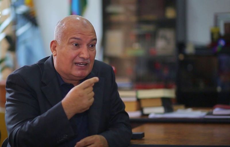 Sərdar Cəlaloğludan sensasion açıqlama: \"Qazaxıstanda prezident iqamətgahı içəridən yandırıldı\"