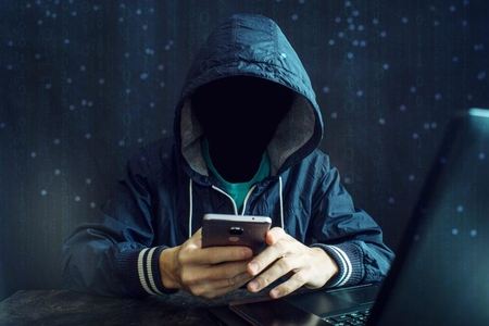 Mobil telefonunuzdan şəxsi məlumatlarınız bu yolla götürülür - VİDEO