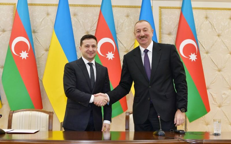 İlham Əliyev Volodimir Zelenskiyə zəng edib 