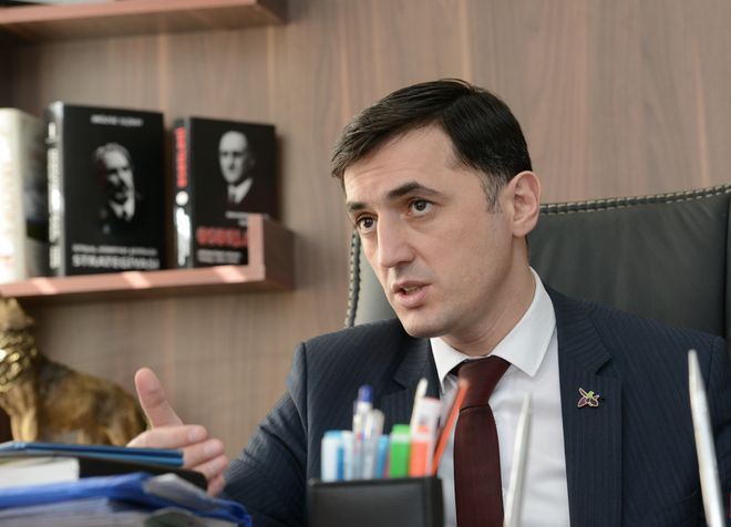 \"Rusiya neçə günə Kiyevə çatacaq ki, səfirlər indidən qaçır?\": Tural Abbaslı