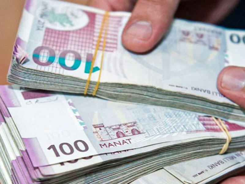 Kassir mağazadan 55 min manat oğurladı 