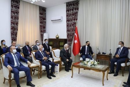 Şimali Kiprin baş naziri Türk Ağsaqqalları Birliyinin nümayəndələri ilə görüşüb - FOTOLAR 