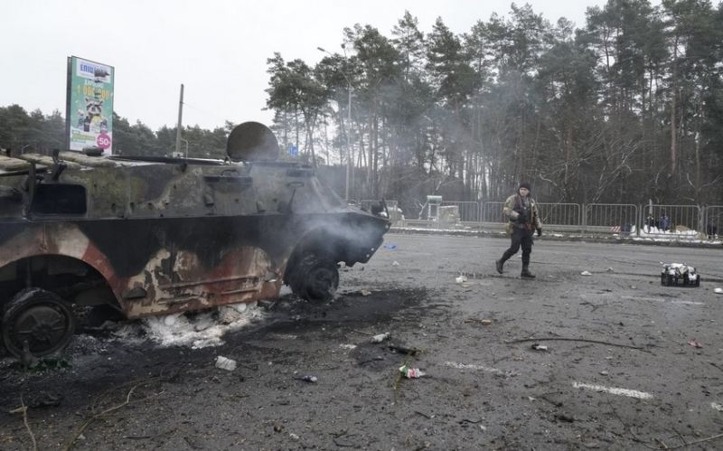 Mariupol tam nəzarətdədirsə, niyə bombalanır? 