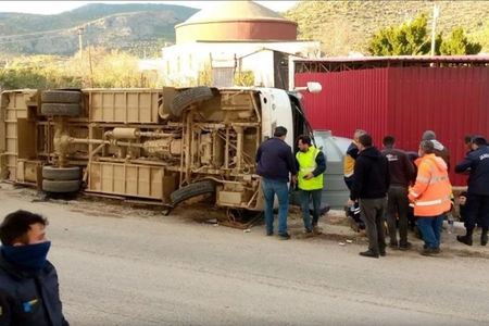 Türkiyədə AES işçilərini daşıyan avtobus qəzaya uğrayıb, 15 nəfər yaralanıb 