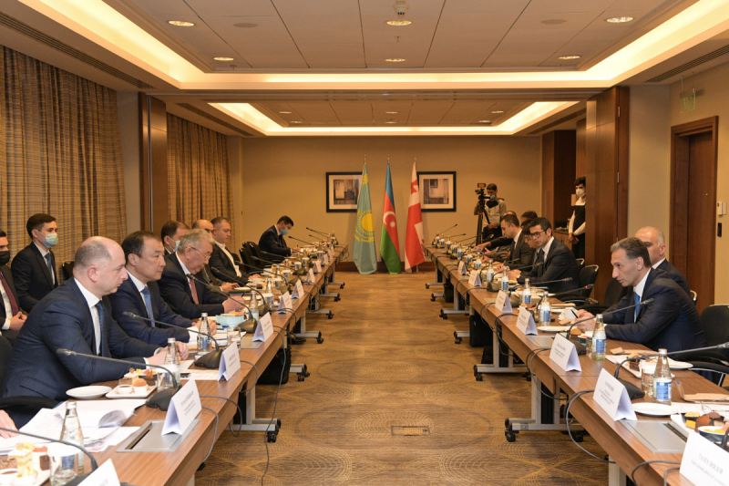 Azərbaycan və Qazaxıstan nəqliyyat sahəsində əməkdaşlığın inkişafını müzakirə edib - FOTO 