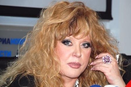 Rusiyadan qaçdığı deyilən Alla Puqaçova: “Qayıdacam... “ 