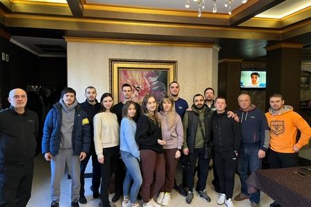 Azərbaycanlı iş adamından Ukraynaya dəstək FOTO