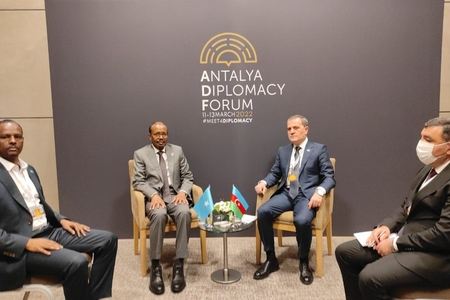 Ceyhun Bayramov Somalinin XİN başçısı ilə görüşüb 