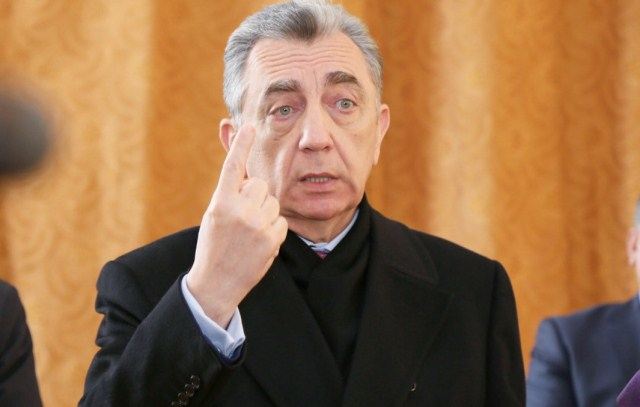 Eldar Əzizov icra başçılarına iki ay vaxt verdi 