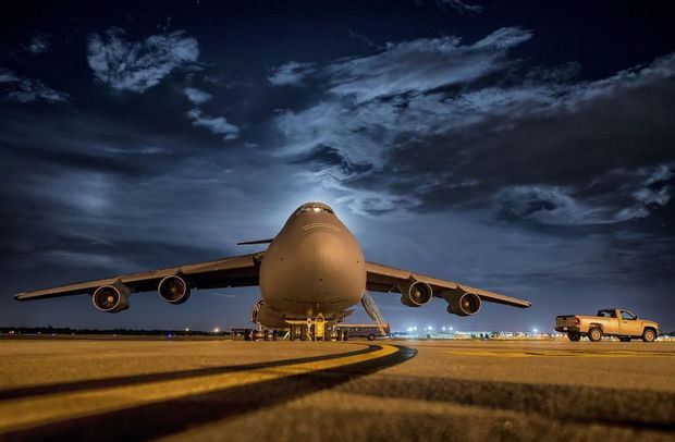 Qazaxıstanın aviaşirkəti Rusiyaya uçuşları dayandırıb 