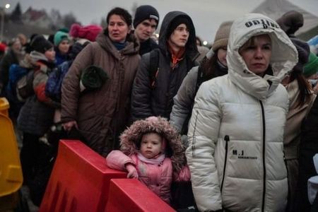 Ukraynalı qaçqınlara sığınacaq verən britaniyalılara ayda 350 funt sterlinq ödəniləcək 