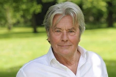 Alen Delon rahat şəkildə ölmək üçün oğlundan kömək istədi 