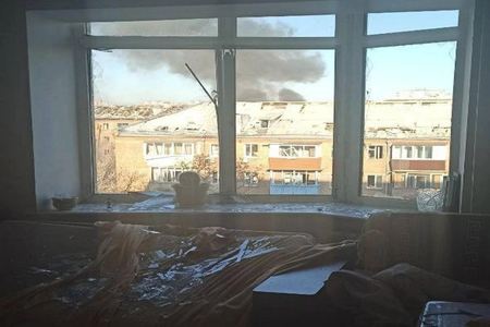 Kiyevdə yaşayış binasına zərbə endirilib, ölən və yaralananlar var 