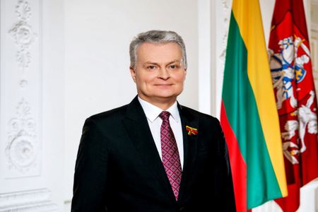 \"Litvaya daha 400 ABŞ əsgəri gəlib\" - Nauseda 