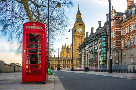 Britaniya Rusiya və Belarusla vergi informasiyası mübadiləsini dayandırıb 